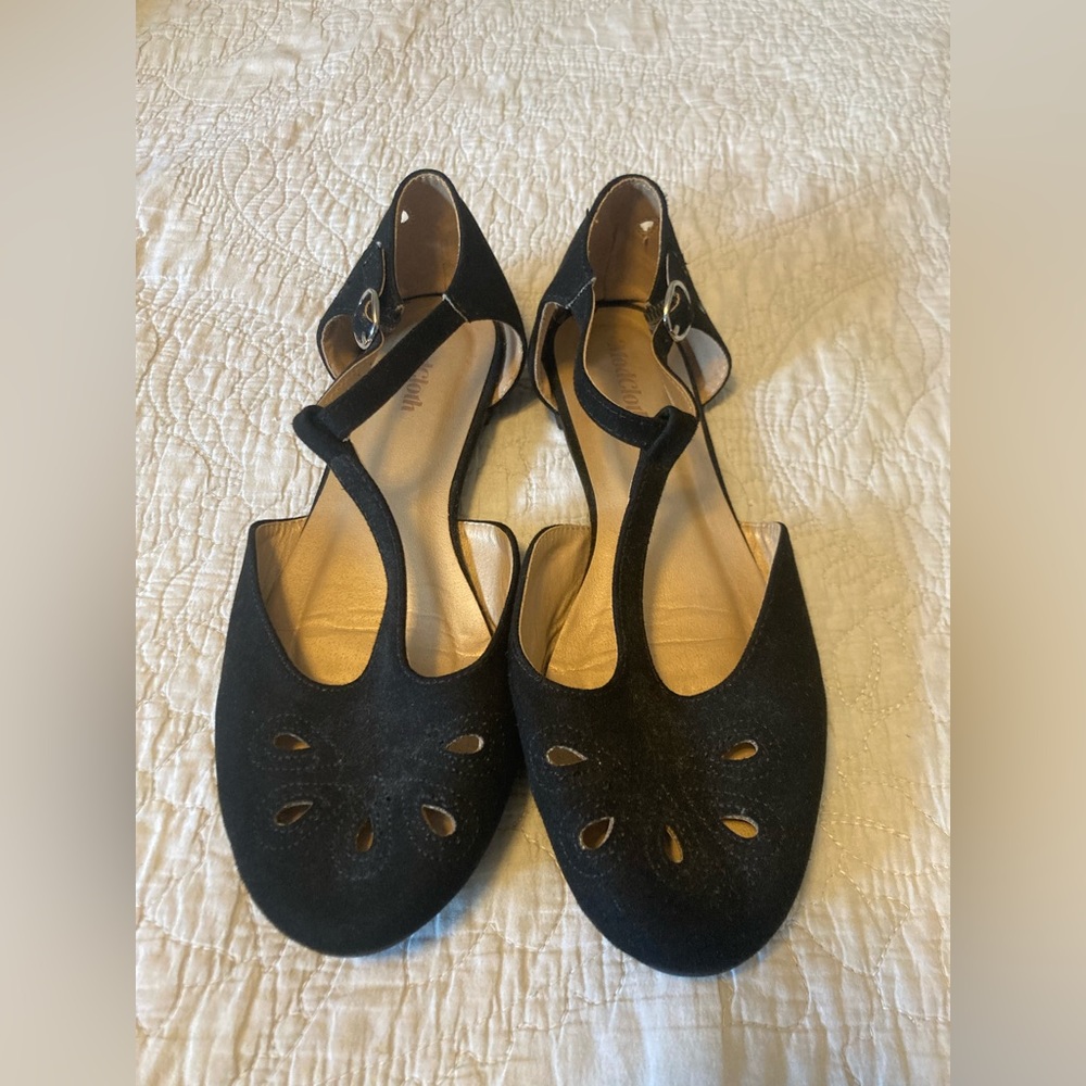 ModCloth Vintage style women’s flats